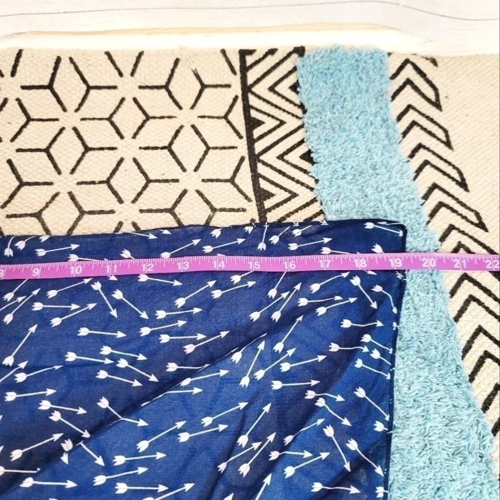 J.CREW WHITE ARROW BLUE SCRAF